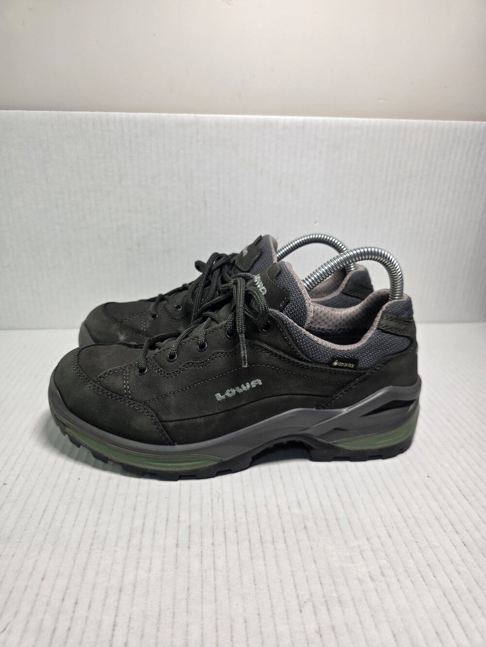 Lowa Renegade Gore-Tex GTX LO Womens Shoes Sneakers Size 8